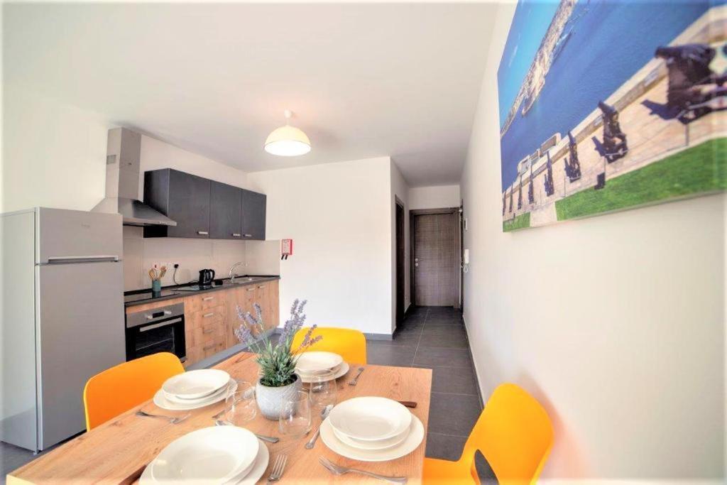 Isky Apartments Gzira Buitenkant foto