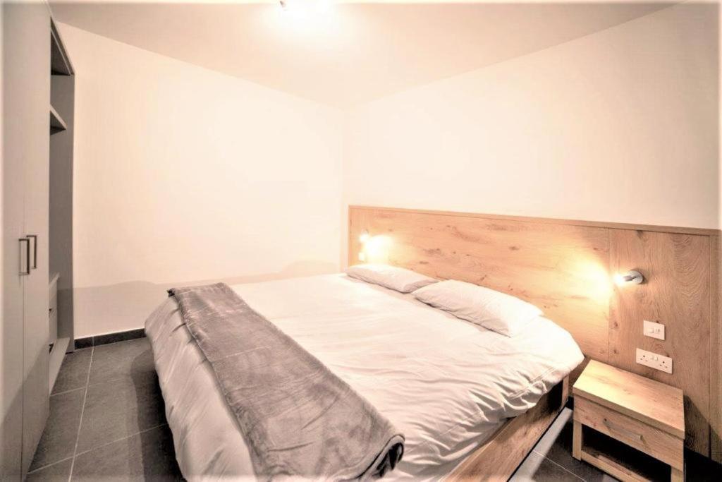 Isky Apartments Gzira Buitenkant foto